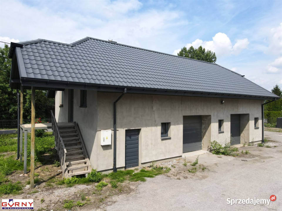 sprzedaży lokalu Gomulin 1780m2 od ulicy