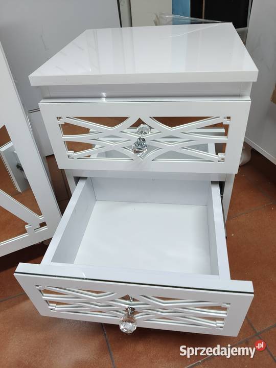 Zestaw mebli wysoki połyskGlamourkomoda 1302 Meble Nowy Sącz