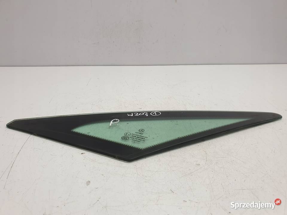 Mercedes W207 Coupe PRAWA BOCZNA SZYBA Trójkąt Rudka