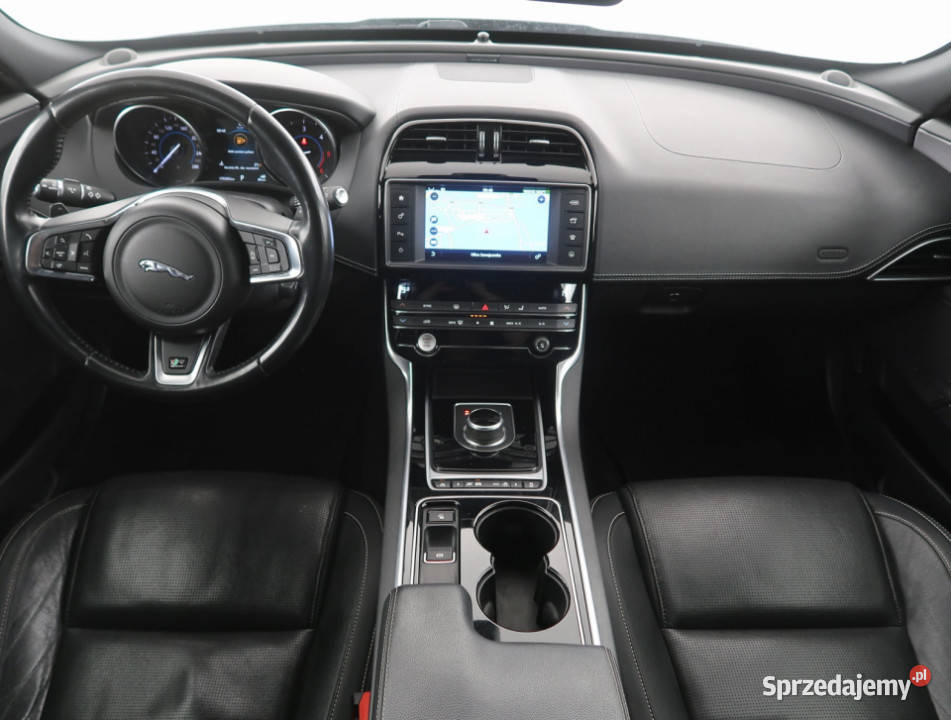 Jaguar XE 20d nieuszkodzony Bielany Wrocławskie