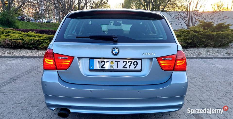 BMW Seria 3 20 Benzyna 2009 143 Ksenon Ringi dolnośląskie Dzierżoniów