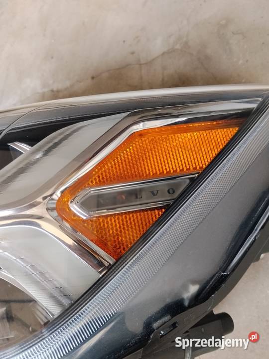 Lampa lewy przód full led Volvo xc40 USA