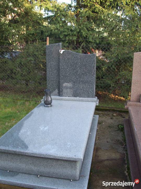Nagrobki piwnice Brzeziny