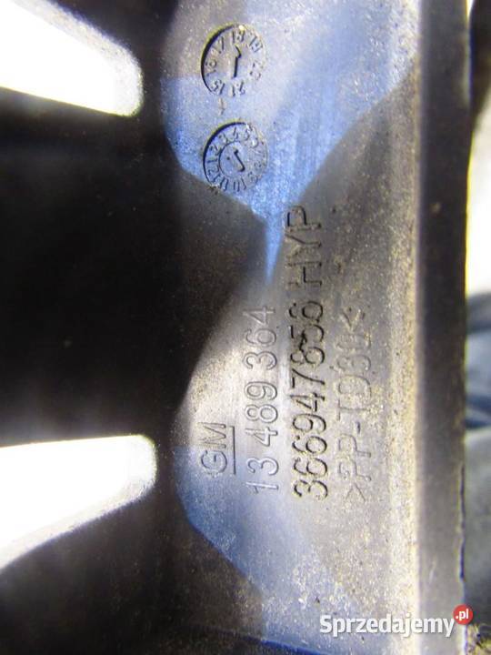 ŚLIZG MOCOWANIE ZDERZAKA ŚRODKOWE OPEL INSIGNIA osobowe Części montażowe sprzedam