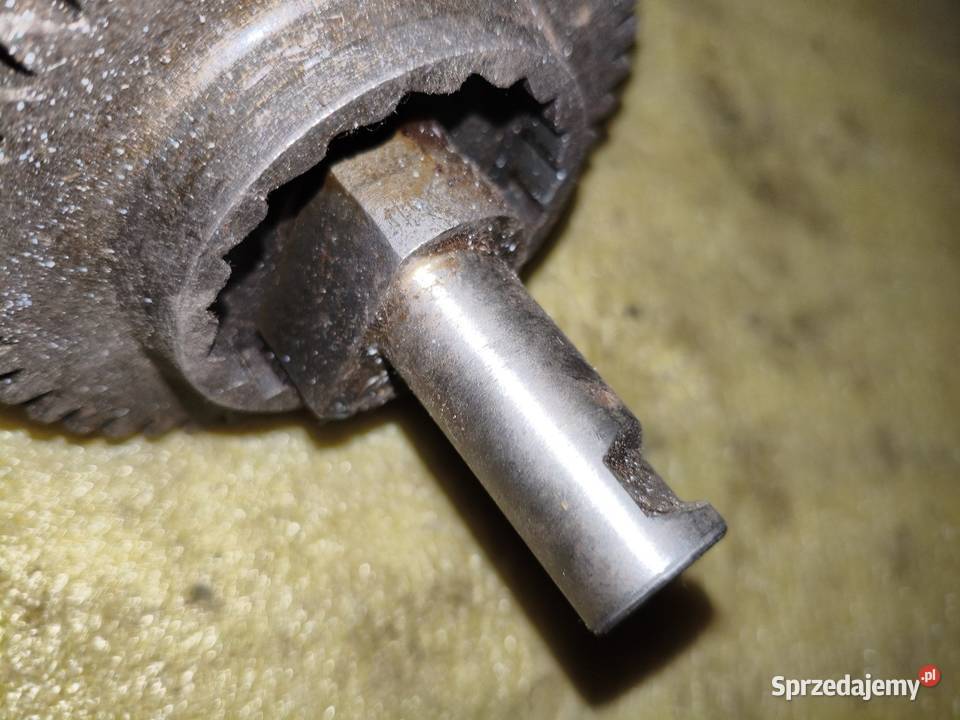 Oryginalny Wałek z trybem startera skrzyni Leszno