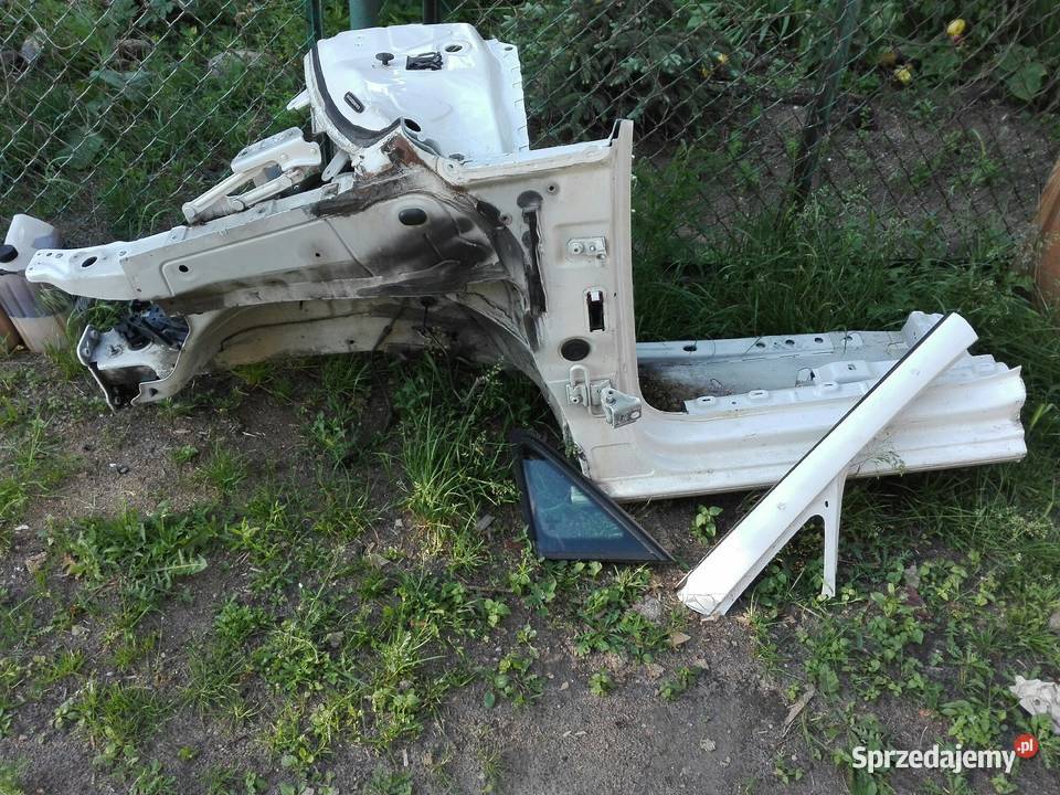 Podłużnica ćwiartka słupek szybka Caddy 3 2005r Rok produkcji 2005 Gniezno