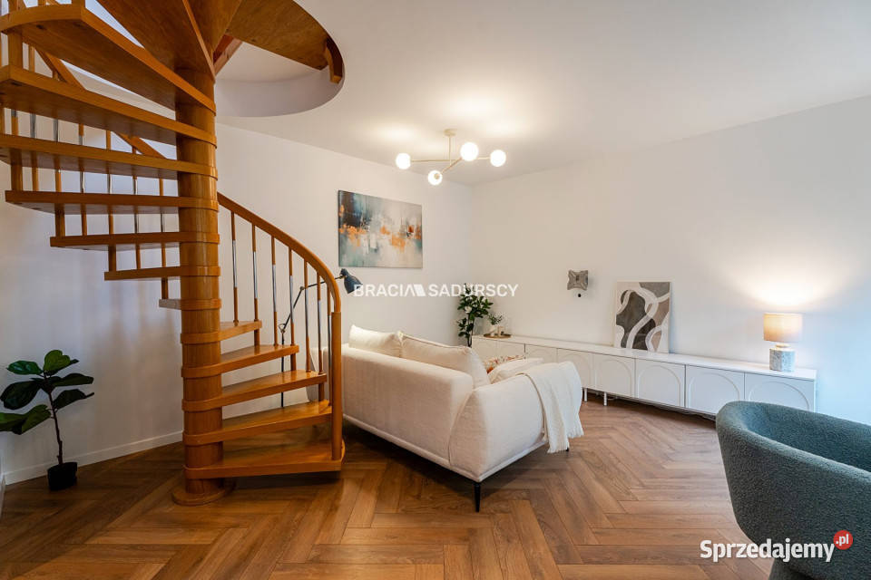 sprzedaży mieszkania Kraków Królowej Jadwigi apartamentowiec