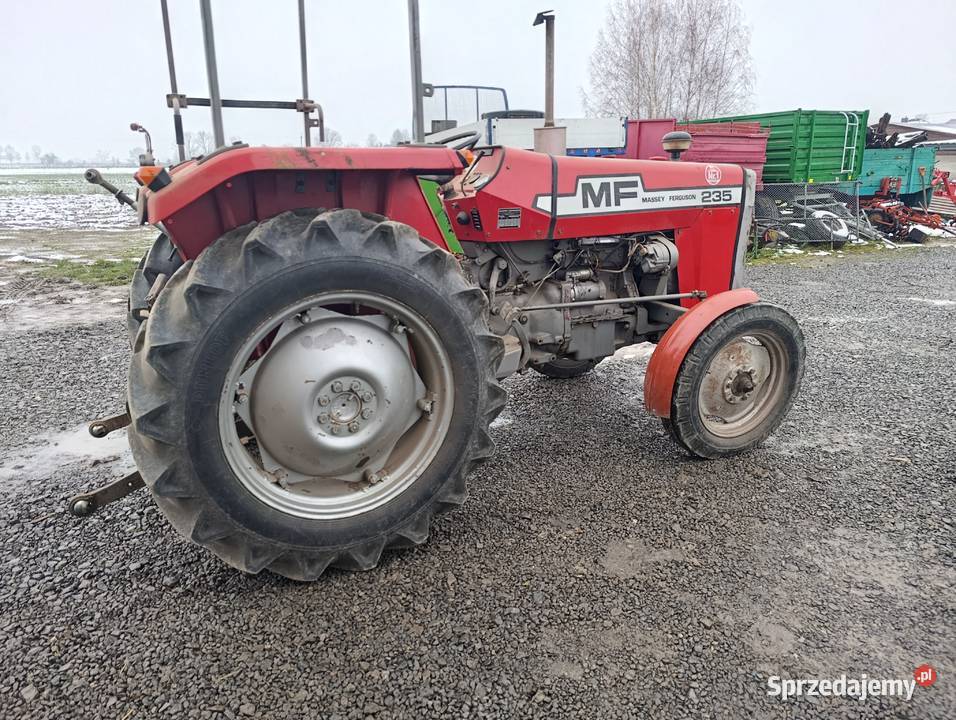 Ciągnik rolniczy Massey Ferguson 235 1460 mth Rawica Stara