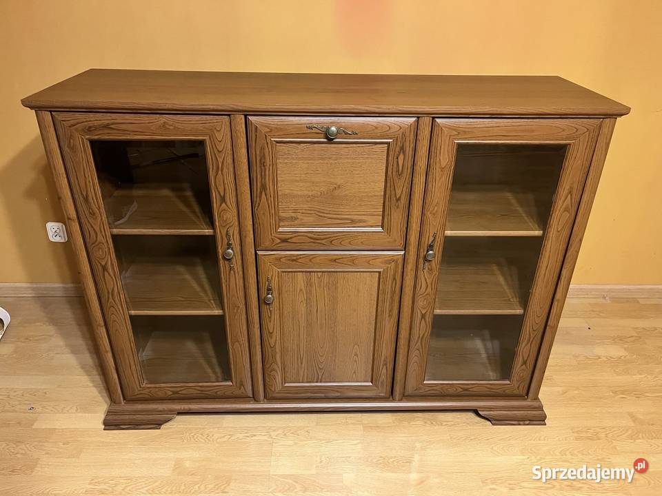 Komoda Witryna Solidna i ciekawa Stan Wzorowy Tczew sprzedam