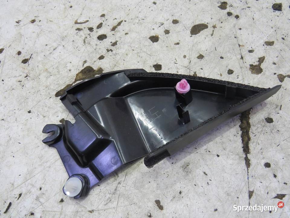 TRÓJKĄT OSŁONA LEWY QASHQAI J11