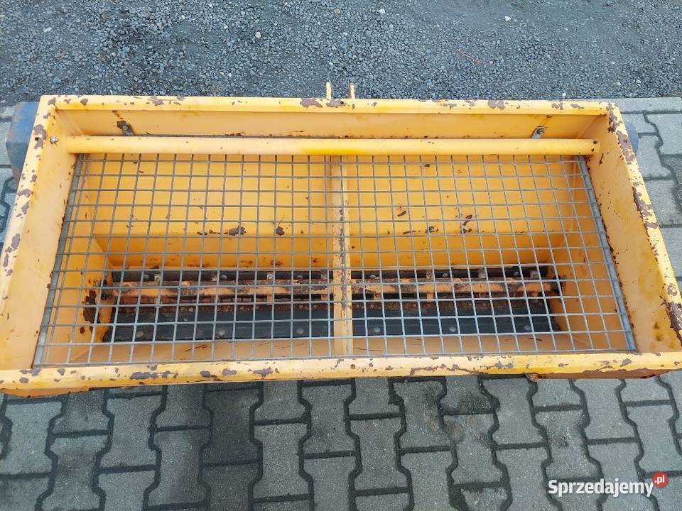 Piaskarka posypywarka zawieszana Hydromann 300K