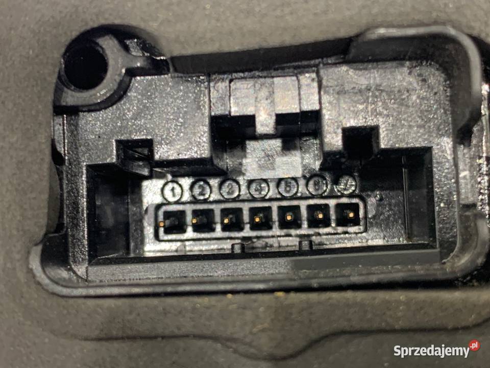 ZAMEK DRZWI LEWY PRZÓD VW GOLF VII Hatchback