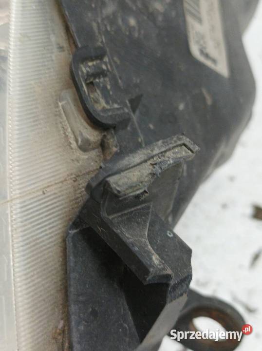 LAMPA PRZÓD PRAWA 9641615280 Peugeot 307 I Lampy przednie