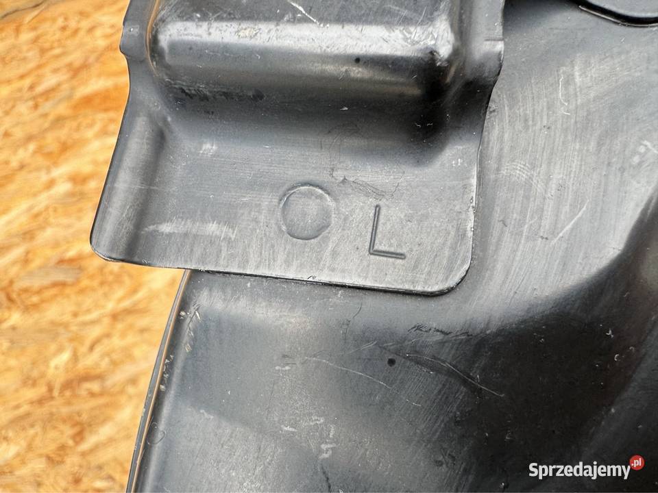 Okular pasa mocowanie lampy przód lewy LH Rok produkcji 2012 Sieraków
