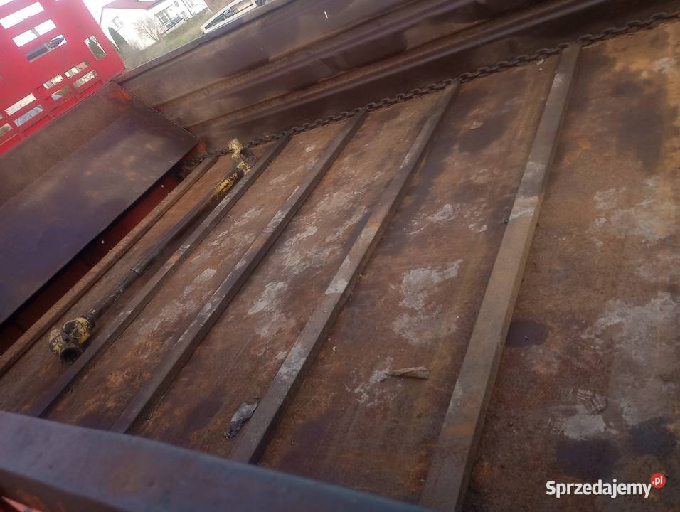 Rozrzutnik obornika 4T Rozrzutniki obornika Huta Nowa sprzedam