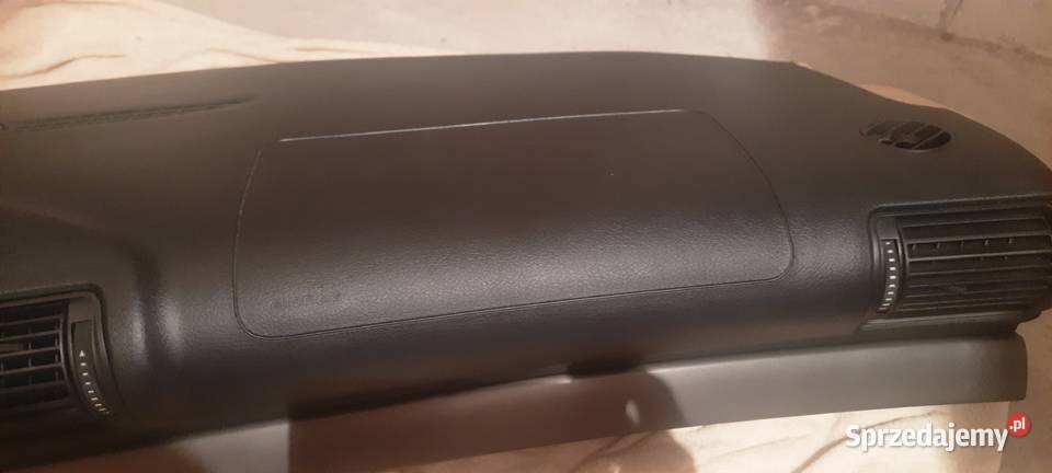 Deska rozdzielcza A4B5 18b 125 z 1999r Radomsko