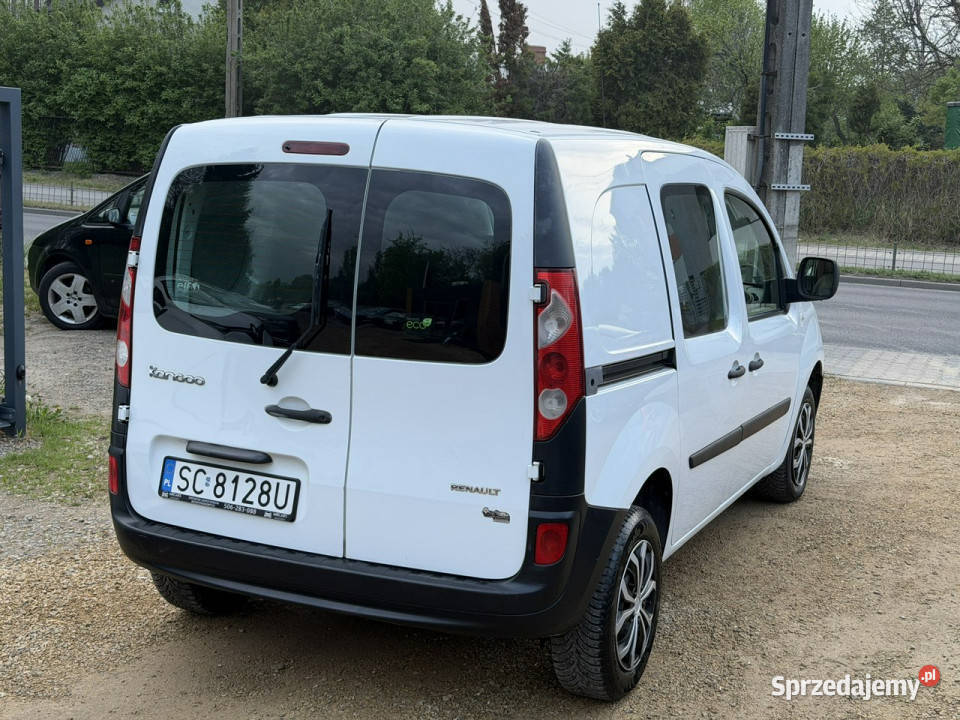 Renault Kangoo nieuszkodzony