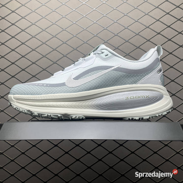 Buty NIKE VOMERO 18 GTX rozmiary 36 46