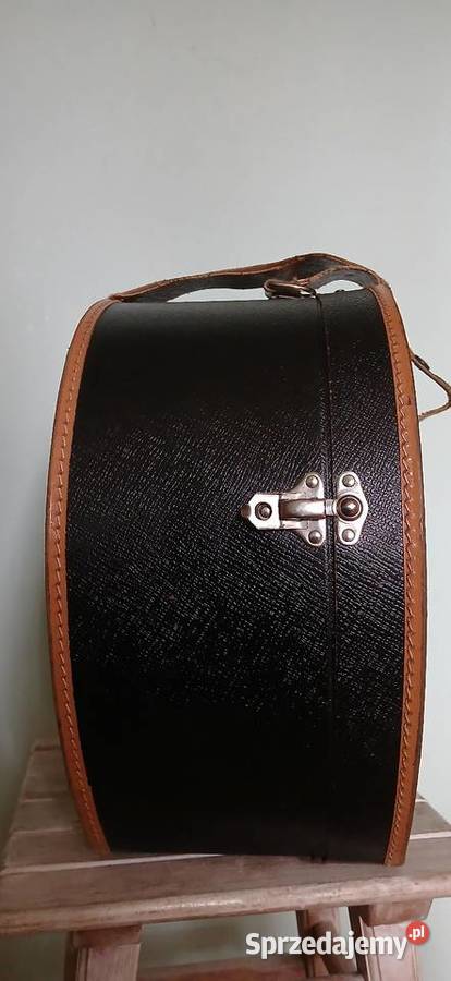 Stara walizka kufer z lat 30 tych