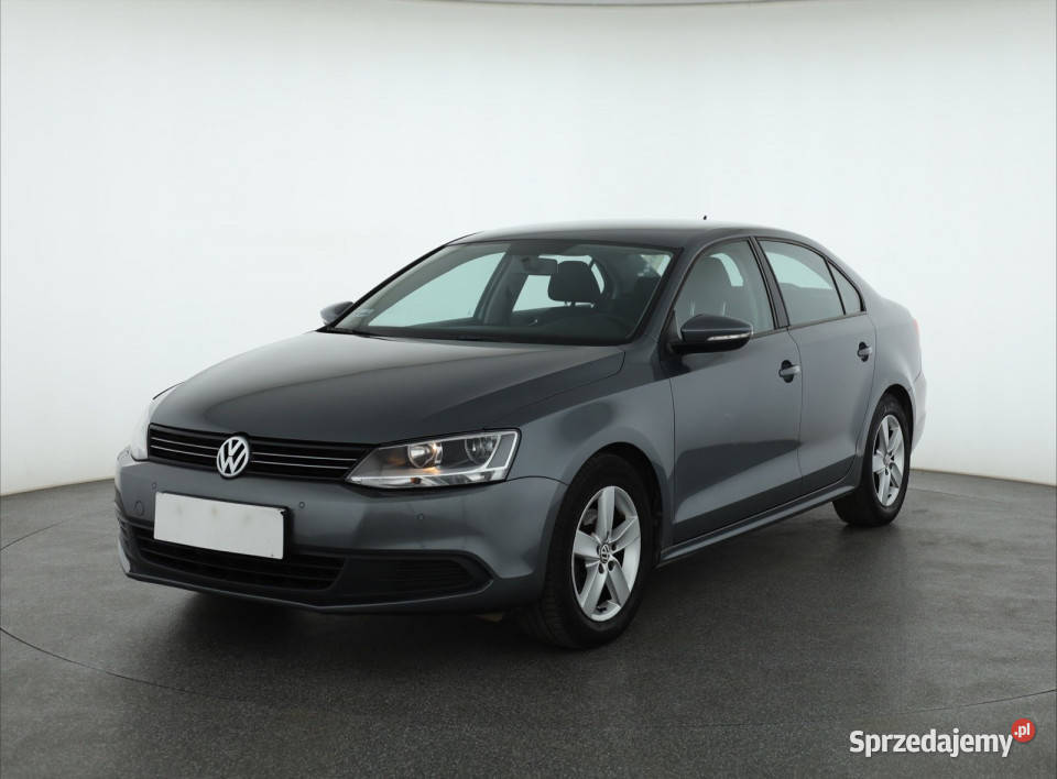VW Jetta 12 TSI czujnik parkowania