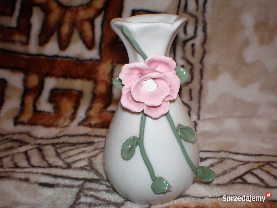 Sprzedam figurkę ceramiczną biały wazonik