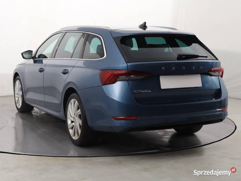 Skoda Octavia 15 TSI światła do jazdy dziennej Octavia