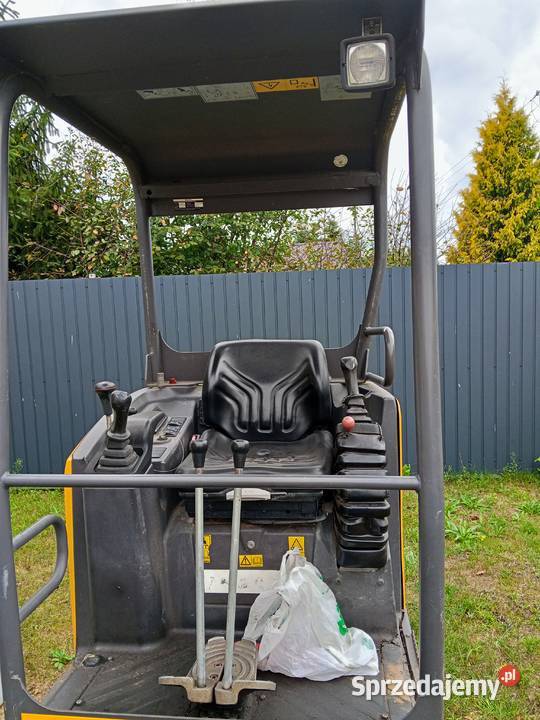 Minikoparka VOLVO EC15C R2018 MG 2750 4 łyżki nie