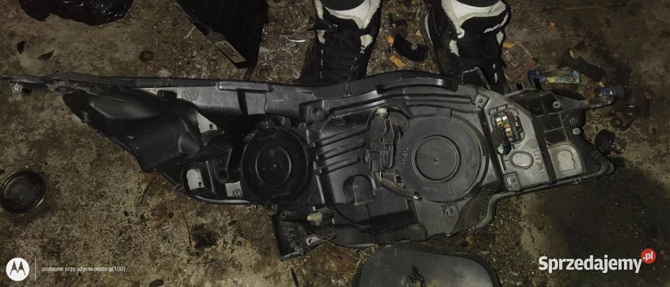 Reflektor lampa lewa prawa przód przednia zwykła wielkopolskie Książ Wielkopolski