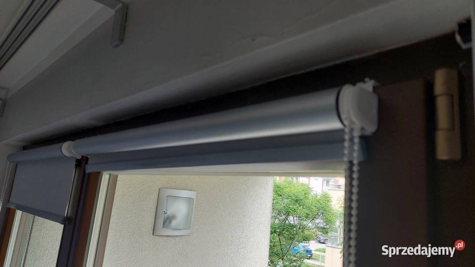 Roleta termiczna rolety szare srebrne na drzwi dolnośląskie Wrocław