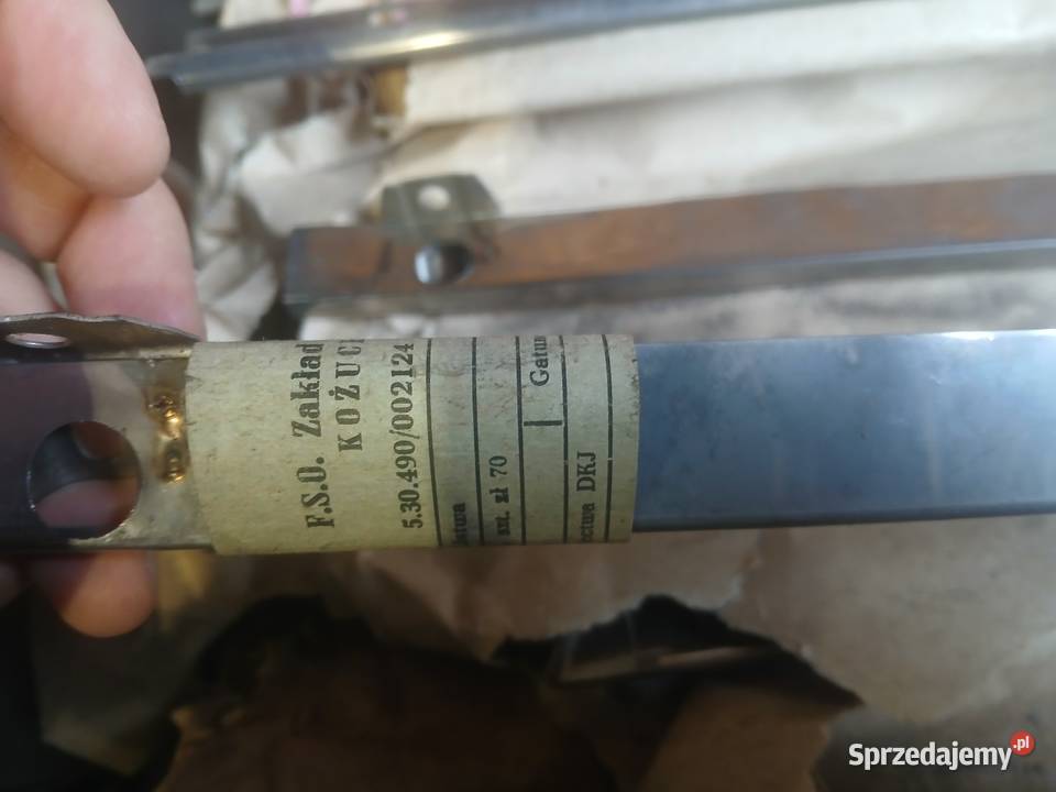 Listwa górna atrapy bumerang do fiata 125p ST Koluszki