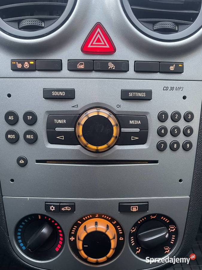Opel Corsa D 12 Sprowadzona Klima Podgrzewane Corsa Częstochowa