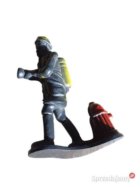 Stara figurka żołnierzyk strażak lata 8090 PRL Cieszyn