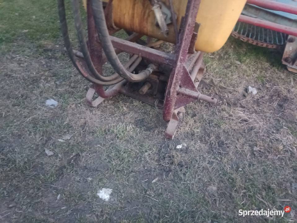 Opryskiwacz 300 l belka 10 nieuszkodzony Gdów