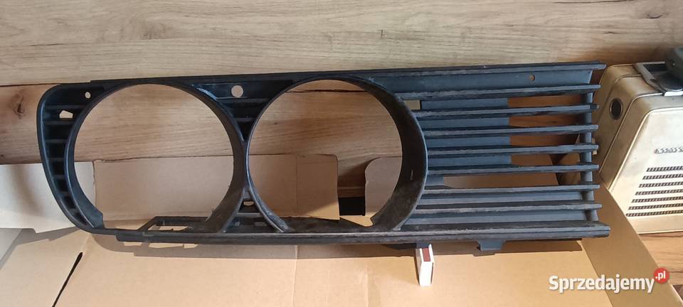 Atrapa okular przód lewy BMW E 30 18760910 Kalisz