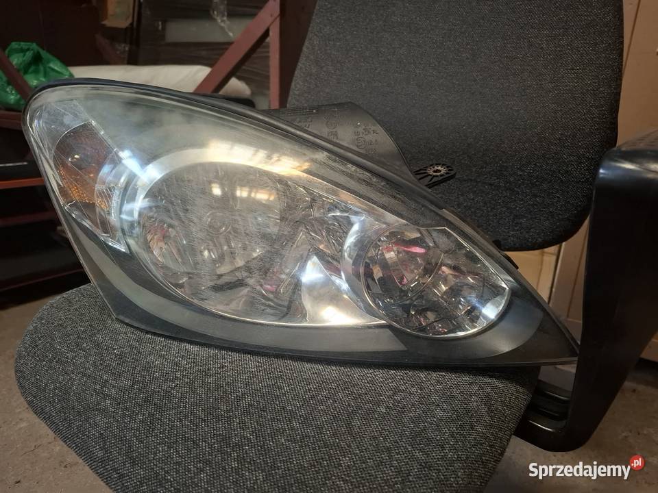 Komplet Lamp przednich z czarnym środkiem do Kia Części samochodowe Mielec