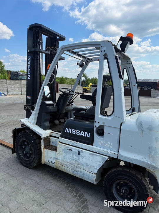 wózek widłowy NISSAN FD32 diesel Triplex 550m diesel sprzedam