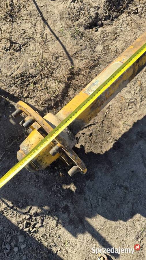 Solidna oś 80 x 80 mm długość 160 między Nowa Święta