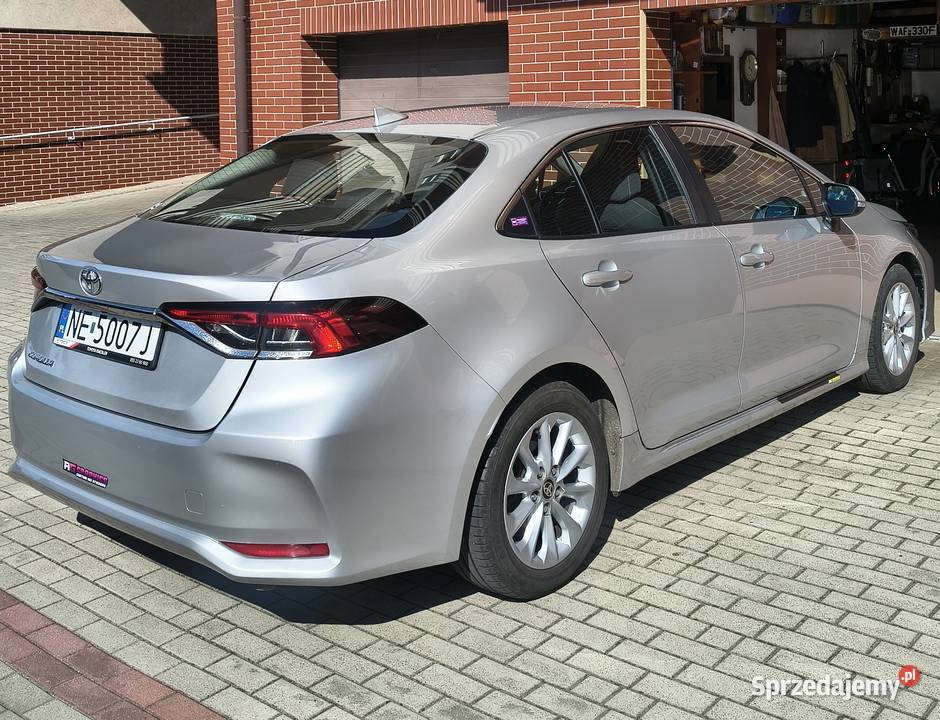 Toyota Corolla sedan 2021r 15 benz 125 72 Elbląg