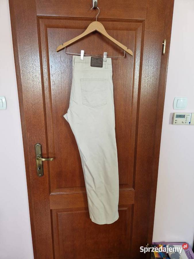 Spodnie beżowe bawełniane męskie chinosy Marks
