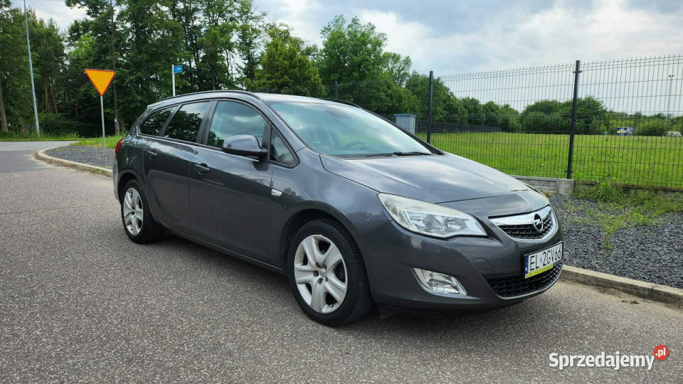 Opel Astra J 2011r 14 turbo 140 LPG Klima Hak benzyna+LPG Pabianice