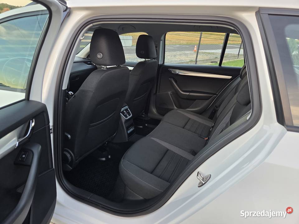 SKODA OCTAVIA III LIFT AMBITION SalonPL 1WŁ 2020 Kombi łódzkie Sieradz sprzedam
