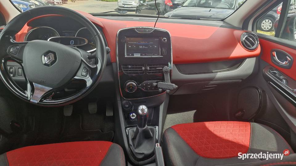 Renault Clio IV 2014 09 TCe 898 138 000 5 drzwi Clio