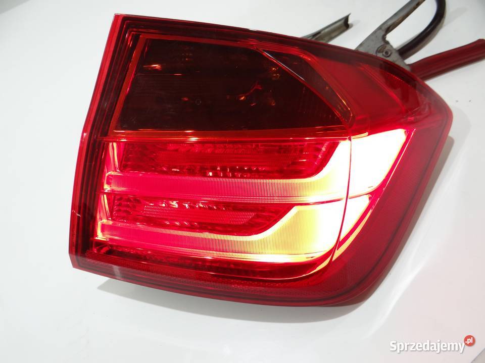 LAMPA PRAWA TYLNA BMW F30 7312846 osobowe