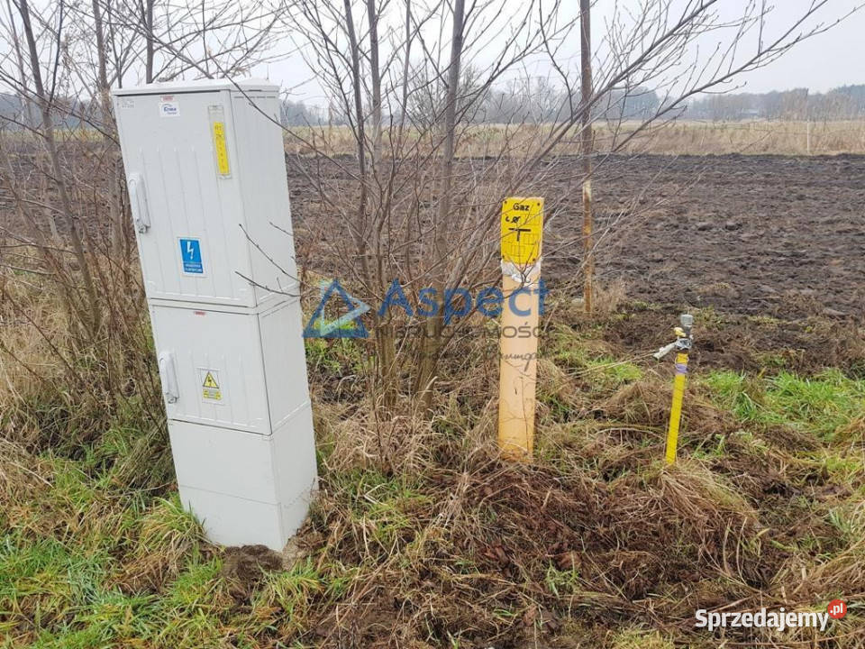 Dobra uzbrojona działka o pow 1000m2