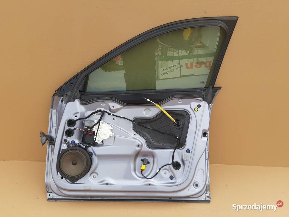 AUDI A3 8P DRZWI PRAWY PRZÓD SZYBA MECHANIZM Trzciel