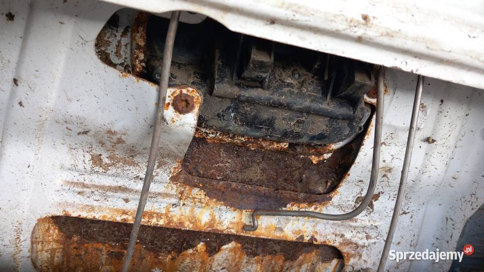 MERCEDES VITO W639 KLAPA TYŁ osobowe Zbierkowo