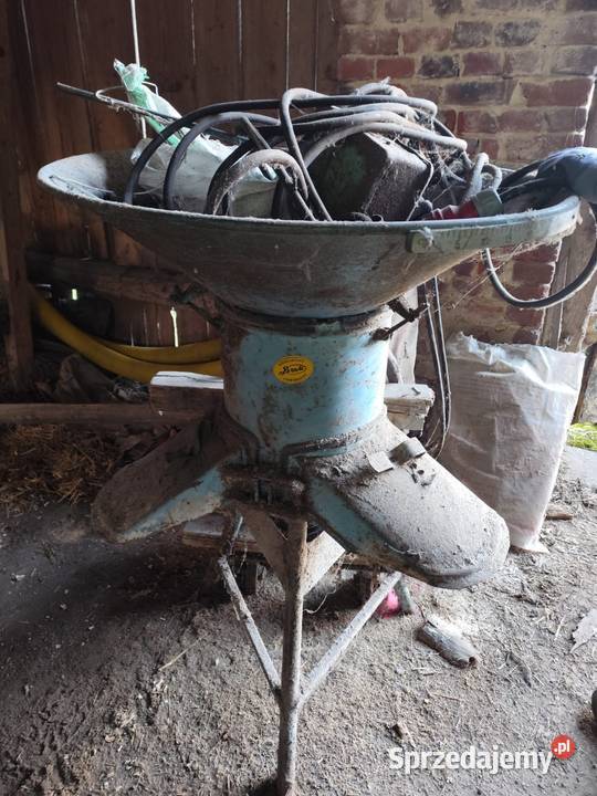 Śrutownik rozdrabniacz Bąk z silnikiem Kluczbork sprzedam