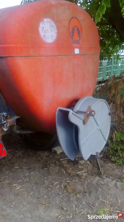beczkowoz do podlewania z rozbryzgiem