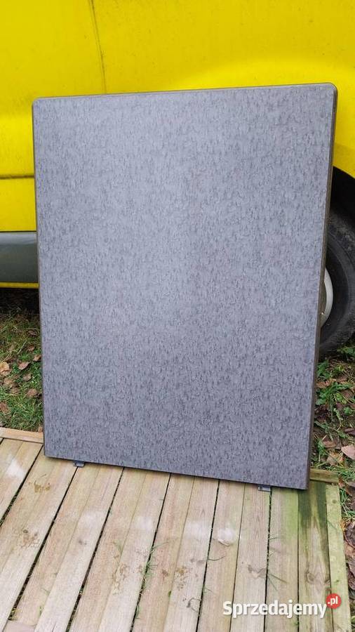 Stolik z nogą składaną do przyczepy kempingowej Murowana Goślina