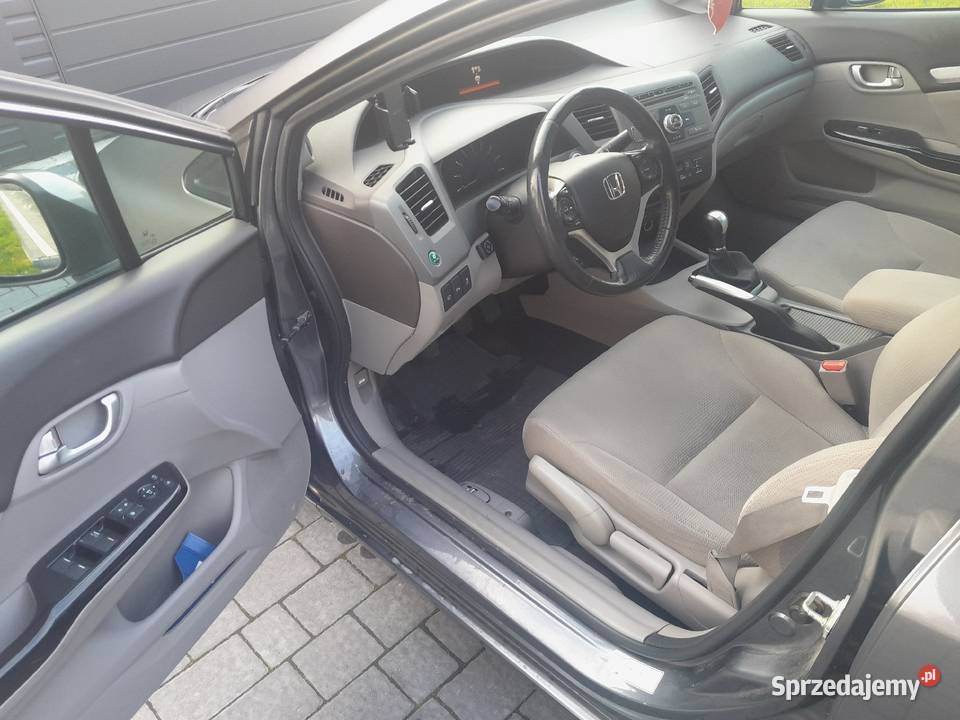 Honda Civic 18 140 BG wersja Executive 4/5